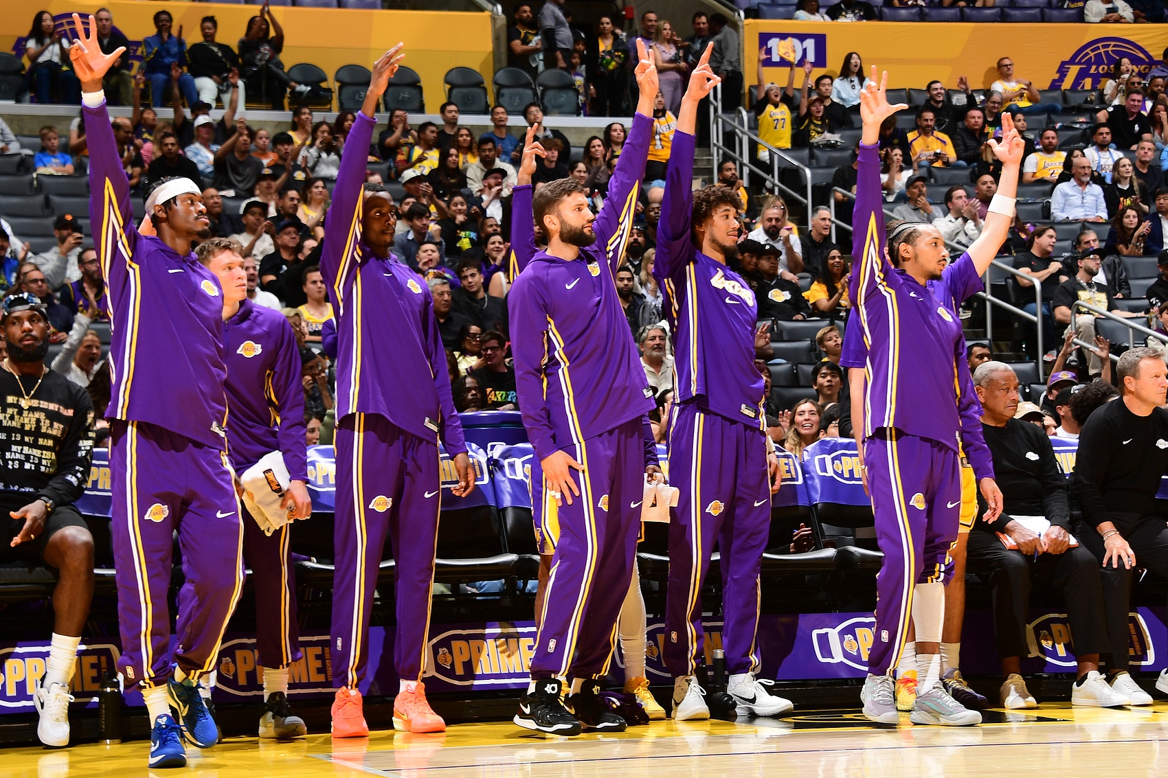 世界杯官方直播平台-雷迪克：球员们都在担心自己的未来和出手次数 这不是任何人的错