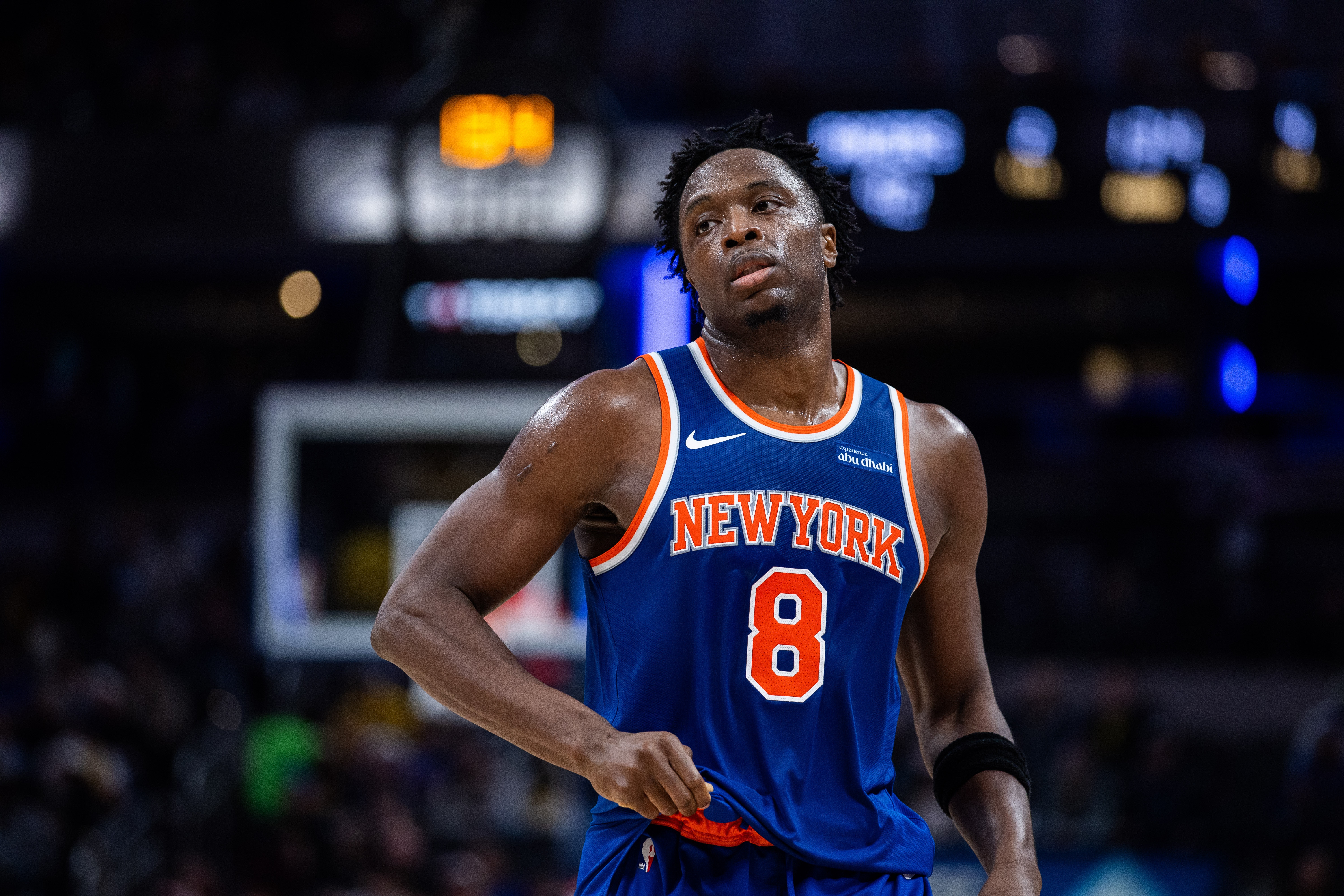 阿努诺比谈防守恩比德：要想尽办法去断他的球&amp;跟他硬碰硬